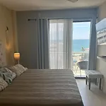 Apartment 1 Block From The Malecon Beach View - Flamingo 601