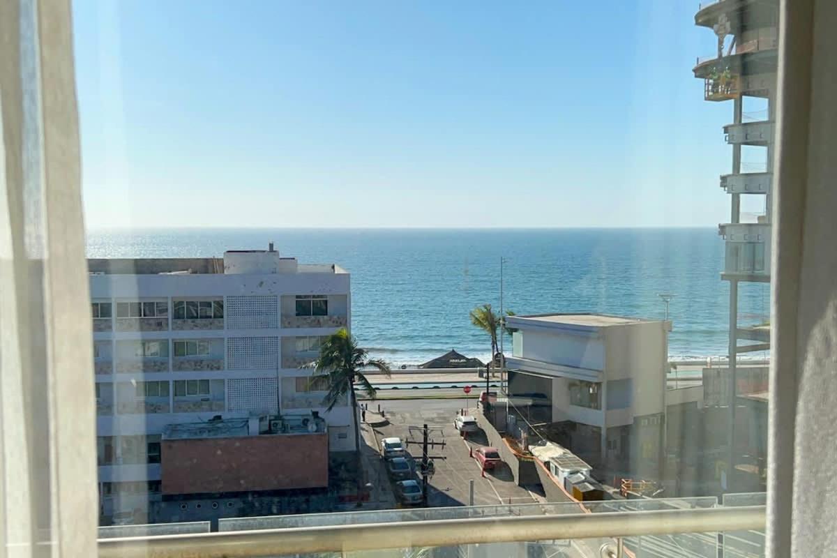 1 Block From The Malecon View - Flamingo 601 * Mazatlán