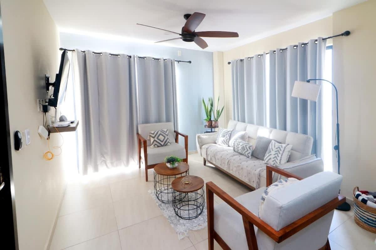 1 Block From The Malecon View - Flamingo 601 Сasa de vacaciones