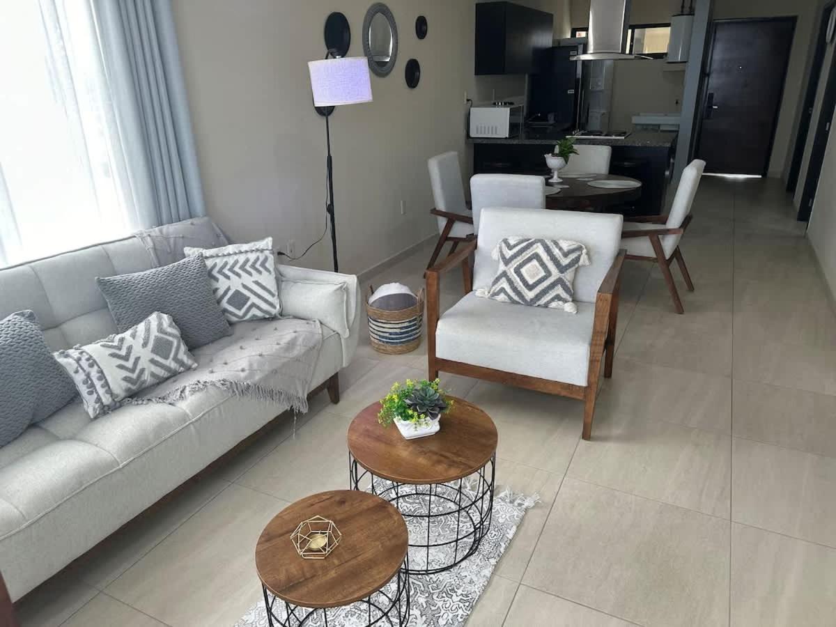 1 Block From The Malecon View - Flamingo 601