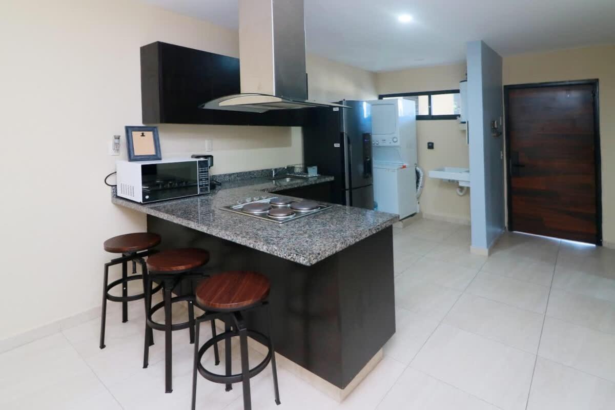 1 Block From The Malecon View - Flamingo 601