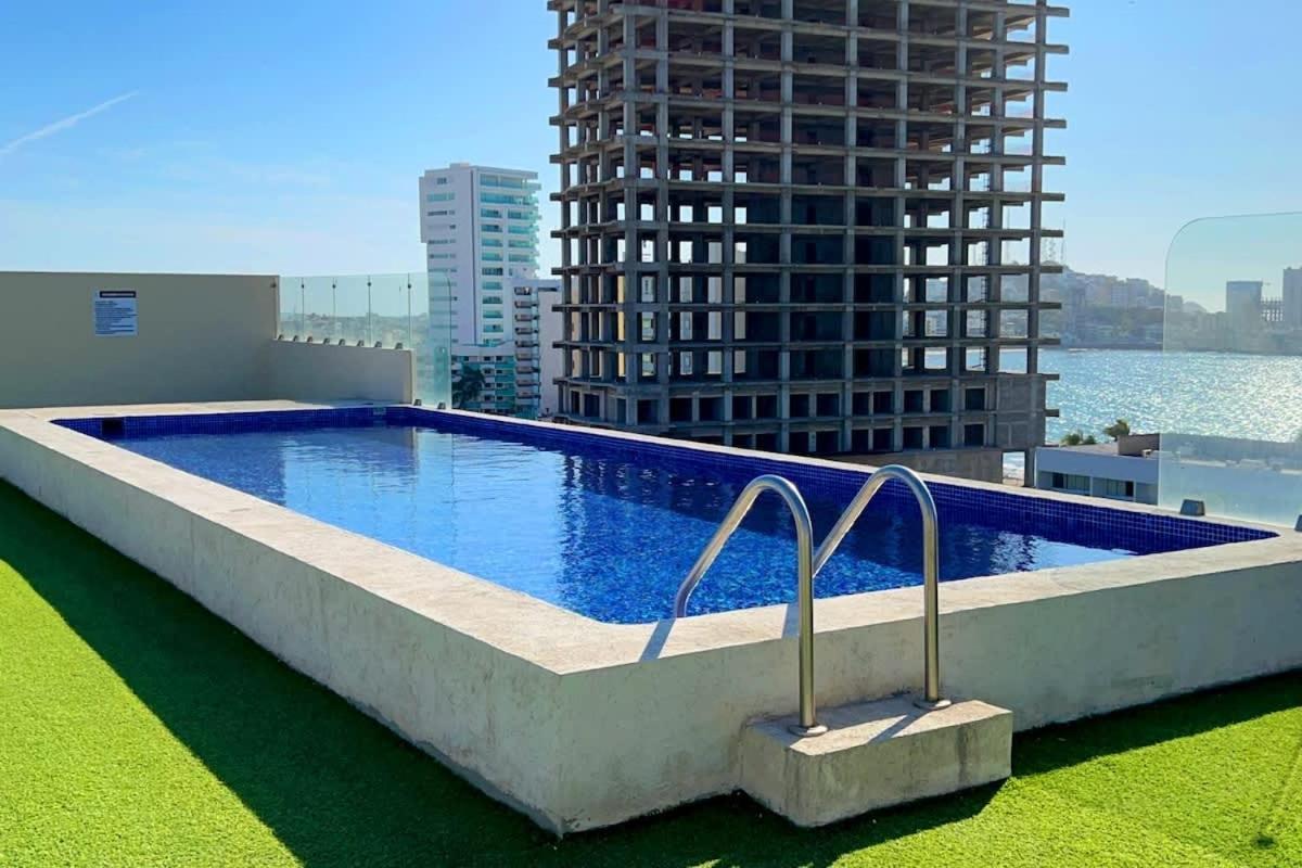 1 Block From The Malecon View - Flamingo 601