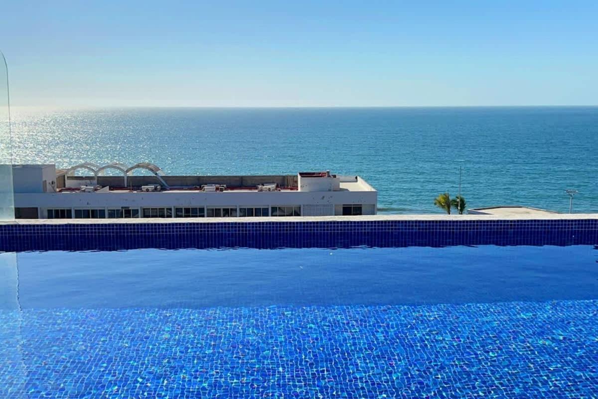 1 Block From The Malecon View - Flamingo 601